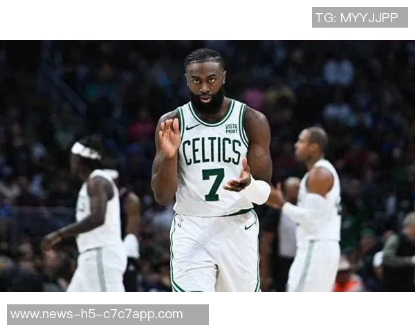 史蒂文斯赞杰伦布朗领导力出色强调球队需持续专注提升自我